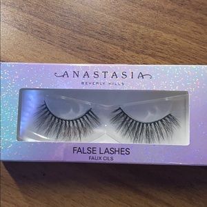 anastasia beverly hills lashes